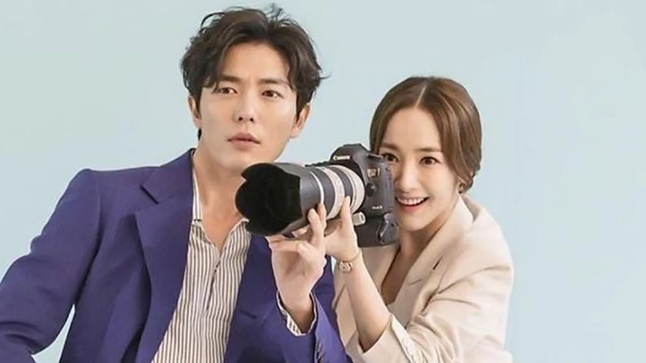 Kim Jae Wook dan Park Min Young Dapat Award - Duduk Berdampingan di Singapura