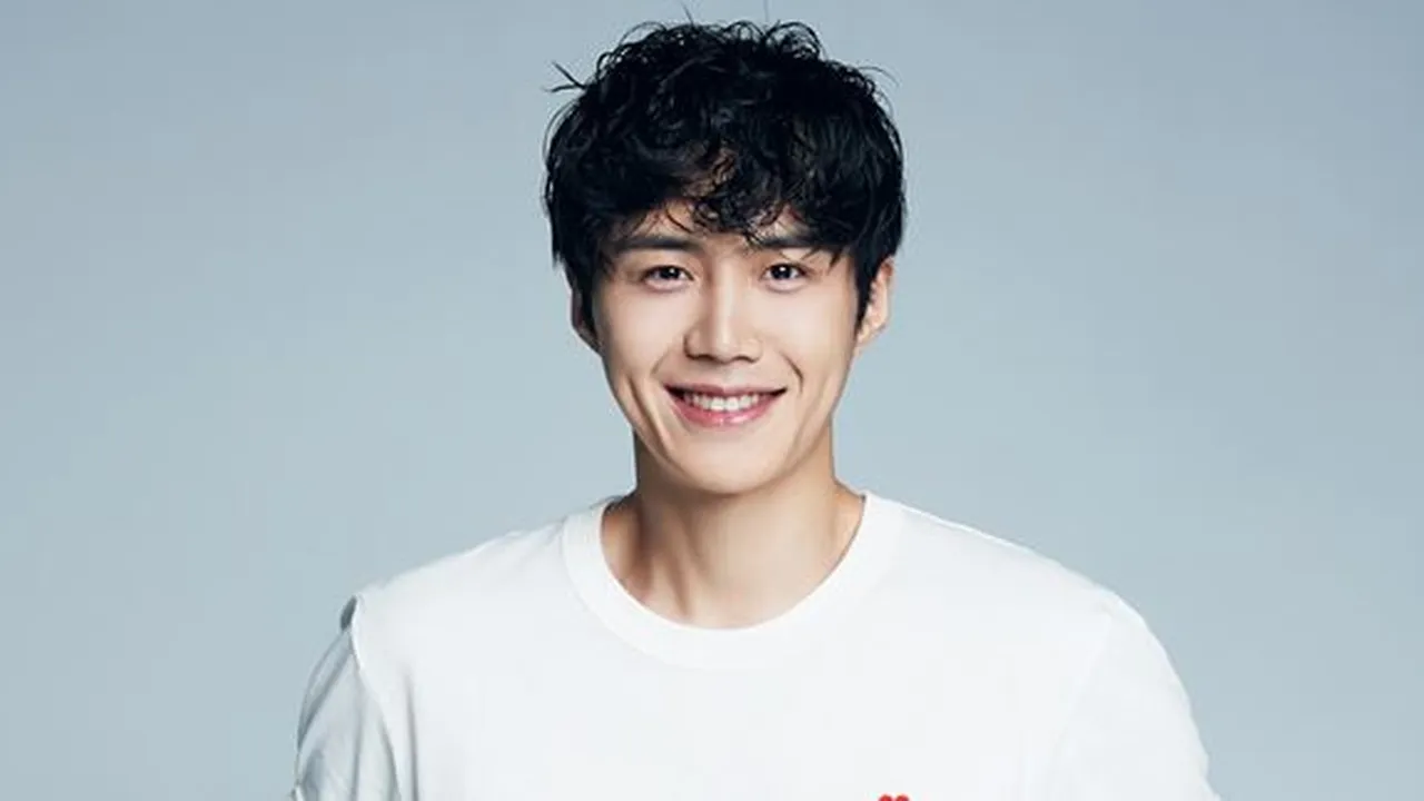 Kim Seon Ho Akan Rilis Single Bertajuk 'Because It's You' dengan MV dan Lirik Yang Ditulis Sendiri