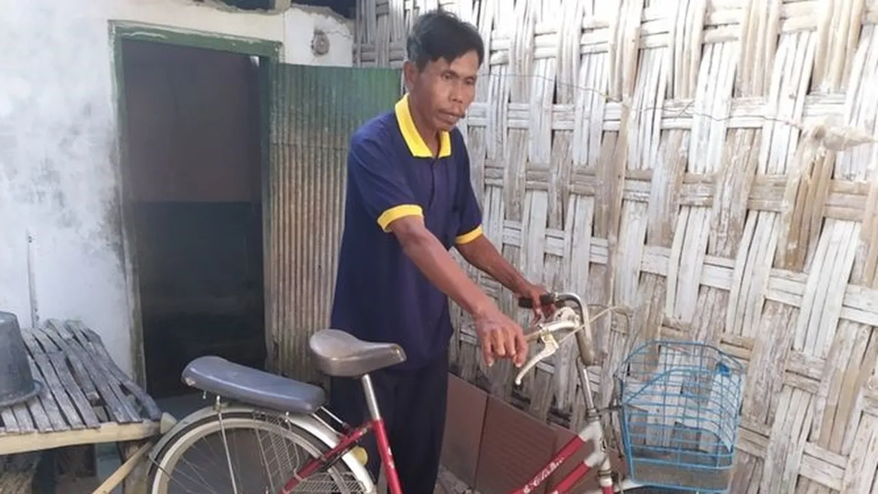 Kisah Anak Tukang Becak yang Lulus S3 di ITS Surabaya Ini Akan Membuatmu Tersentuh