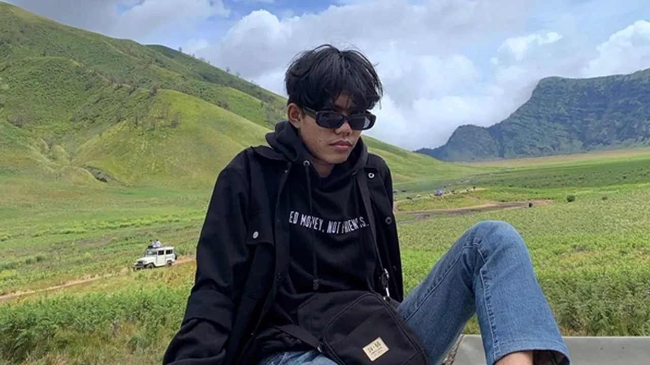 Kisah Bangkit Pratama Pemilik Takapedia, Berawal dari Hobi Kini Raup Untung Banyak