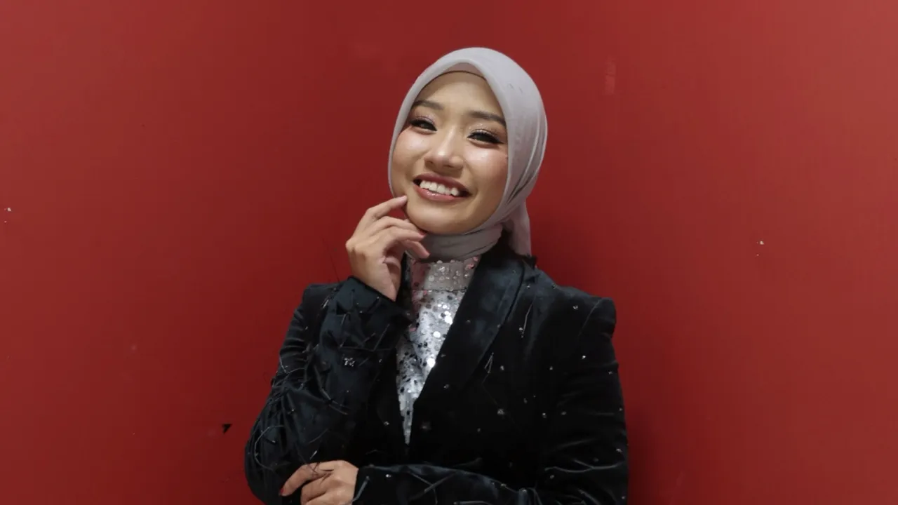 Kisah Bhita yang Seimbangkan Kuliah & Kompetisi Dangdut Academy 8