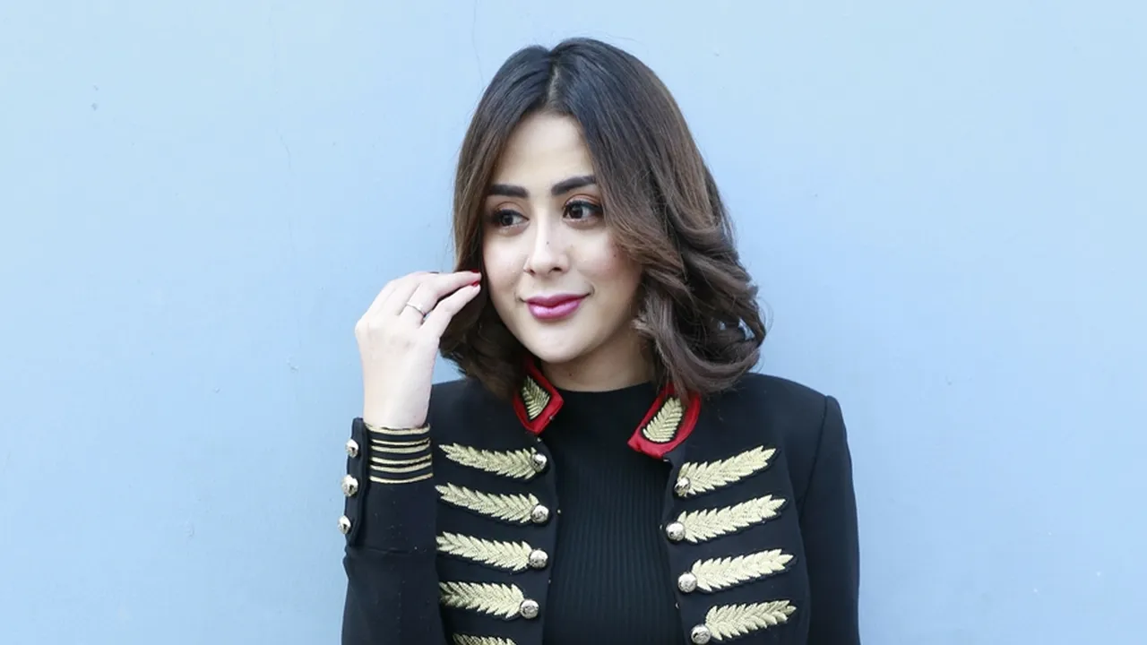 Kisah Cinta Selvi Kitty, Dari Teman Jadi Demen