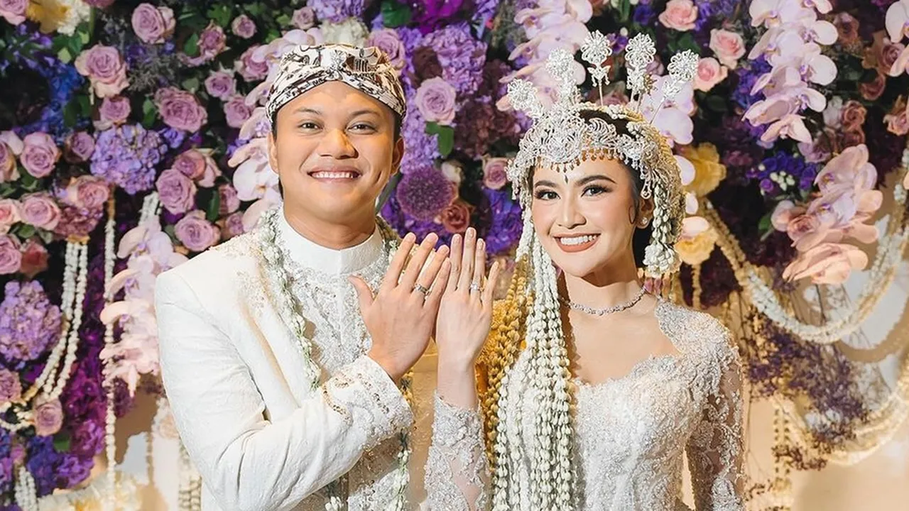 Kisah di Balik Cincin Nikah Mahalini dan Rizky Febian, Ada Peran Deddy Corbuzier Kisah di Balik Cincin Nikah Mahalini dan Rizky Febian, Ada Peran Deddy Corbuzier