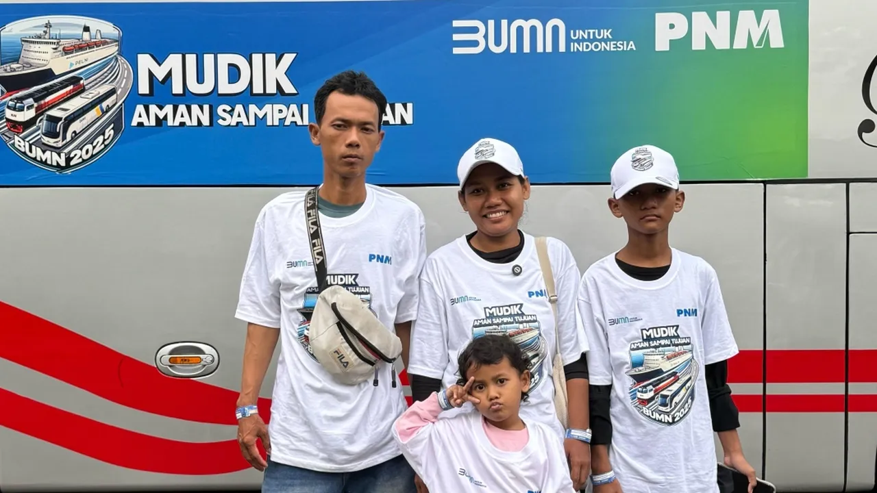 Kisah Mengharukan Bu Atun, Akhirnya Bisa Pulang Setelah 5 Tahun Karena Program Mudik Gratis dari BUMN