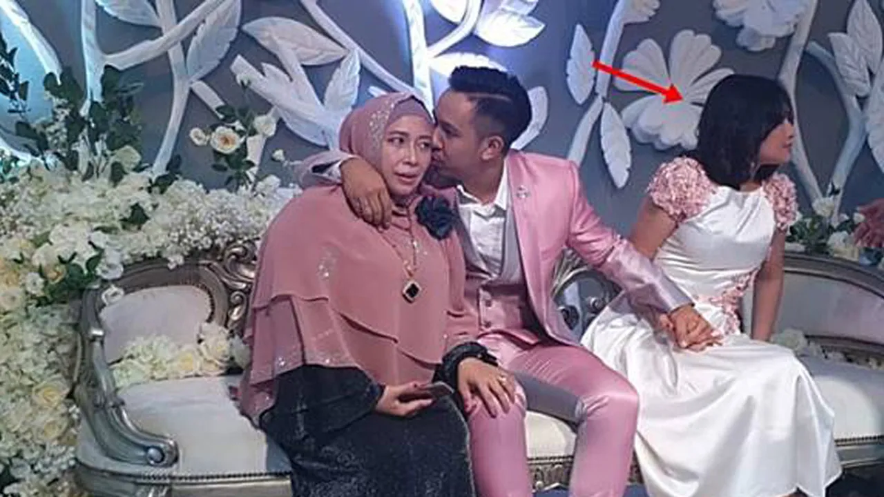 Kisah Seorang Ibu Ditolak Masuk di Acara Pernikahan Putranya Sendiri