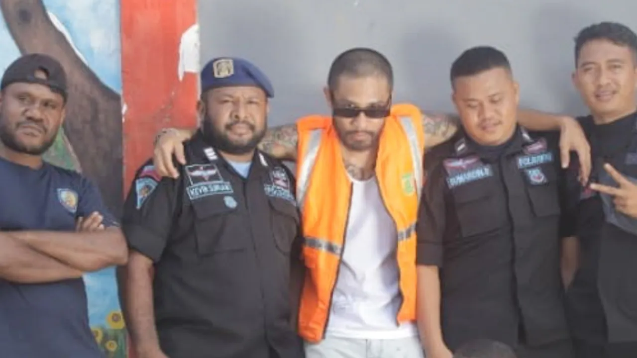 Kolaborasi Langka! Rapper Nyentrik Ecko Show Gandeng Terali Gank di Lagu 'Nanti Om Ludah'