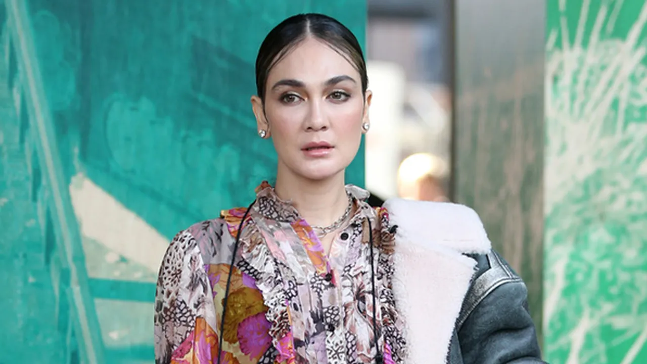 Komentar Luna Maya Dengar Kata Restu dan Teman Makan Teman, Seru!