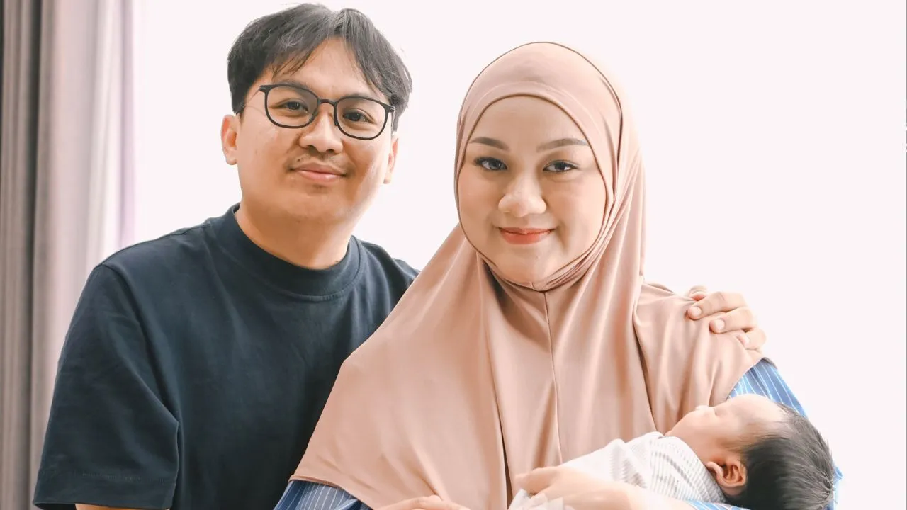 Komika Ate Sambut Anak Pertama, Ungkap Nama Arka Arvaziel Fatih Komika Ate Sambut Anak Pertama, Ungkap Nama Arka Arvaziel Fatih
