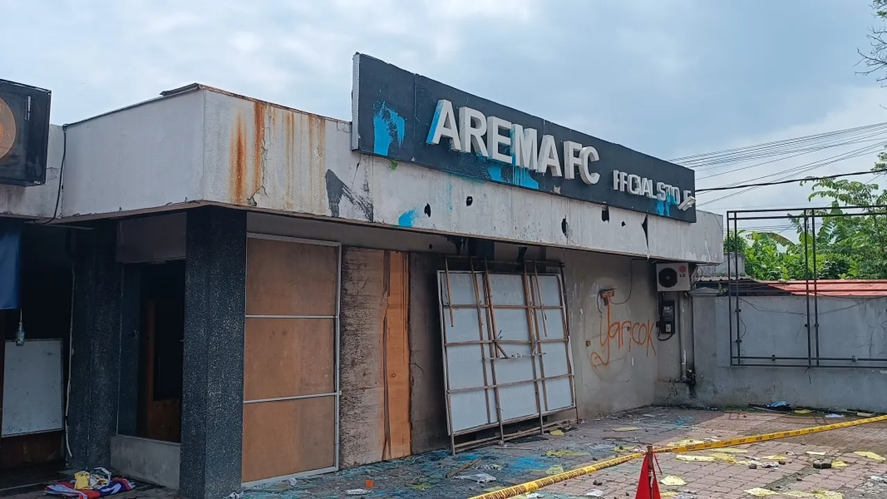 Kondisi Kantor Arema FC Pasca Insiden Kericuhan, Ditutup Rapat dengan Triplek