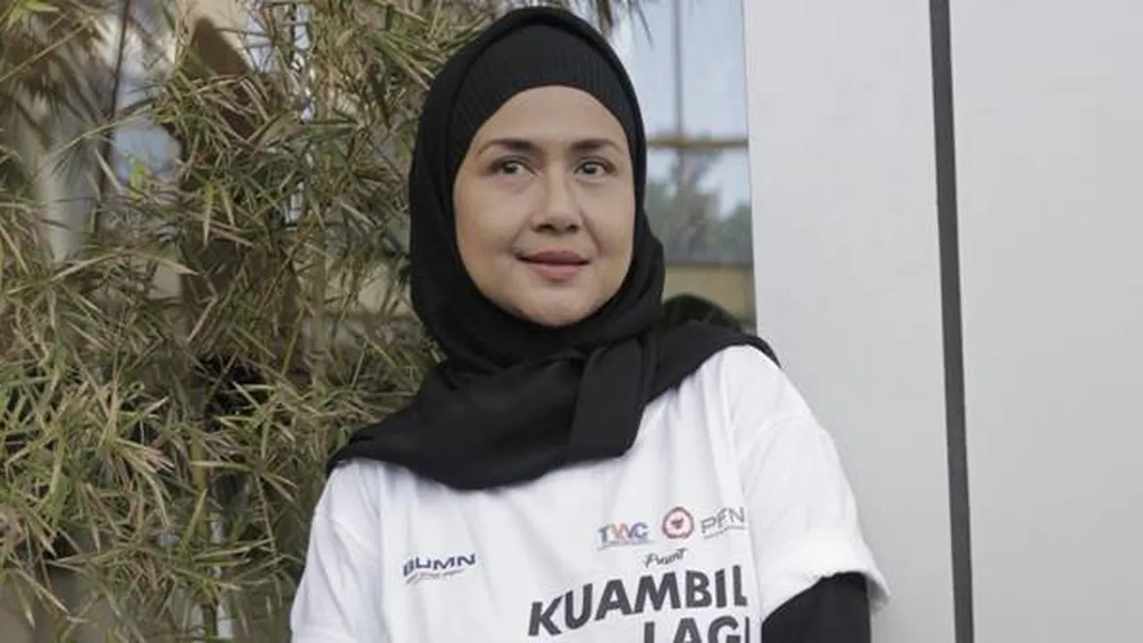 Kondisi Ria Irawan Kembali Lemah Akibat Kanker Kelenjar Getah Bening Kondisi Ria Irawan Kembali Lemah Akibat Kanker Kelenjar Getah Bening