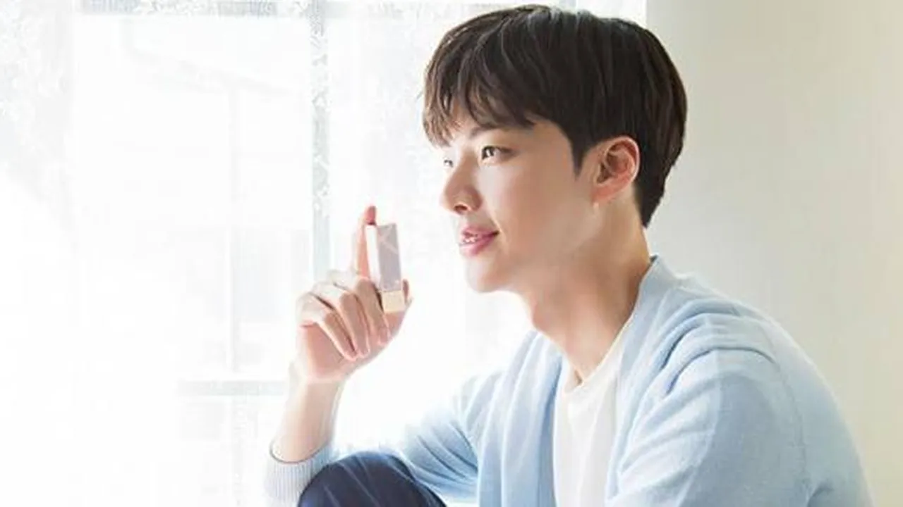 Konflik Rumah Tangga Terungkap, Ahn Jae Hyun Dipecat dari Brand Kosmetik
