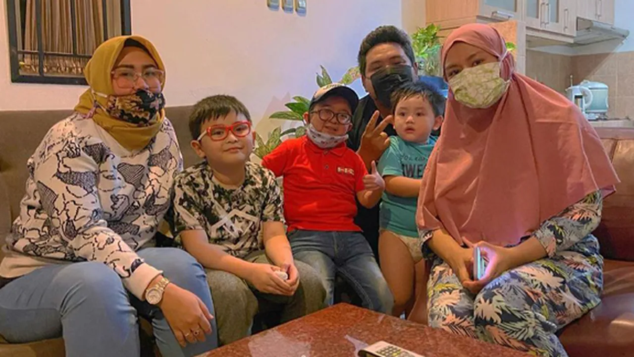 Konfliknya dengan Mantan Istri Selesai, Daus Mini: Semua Tempat Salah dan Khilaf Konfliknya dengan Mantan Istri Selesai, Daus Mini: Semua Tempat Salah dan Khilaf