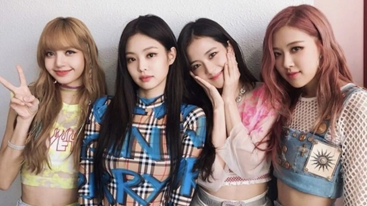 Konser di Indonesia, Rambut Para Member BLACKPINK Bak Orang Kesetrum!