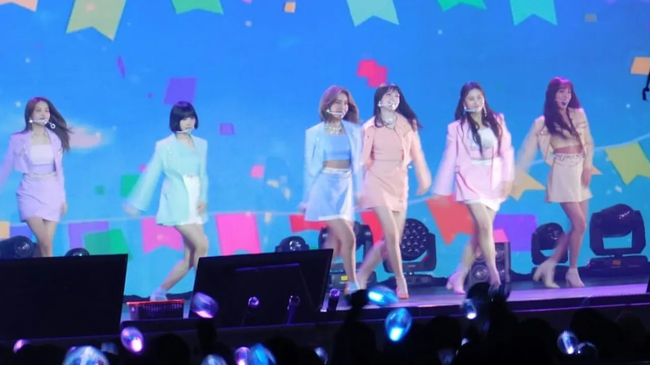 Konser di Jakarta, GFriend Ketagihan Fanchant 'Eaaaaa' dari Penonton