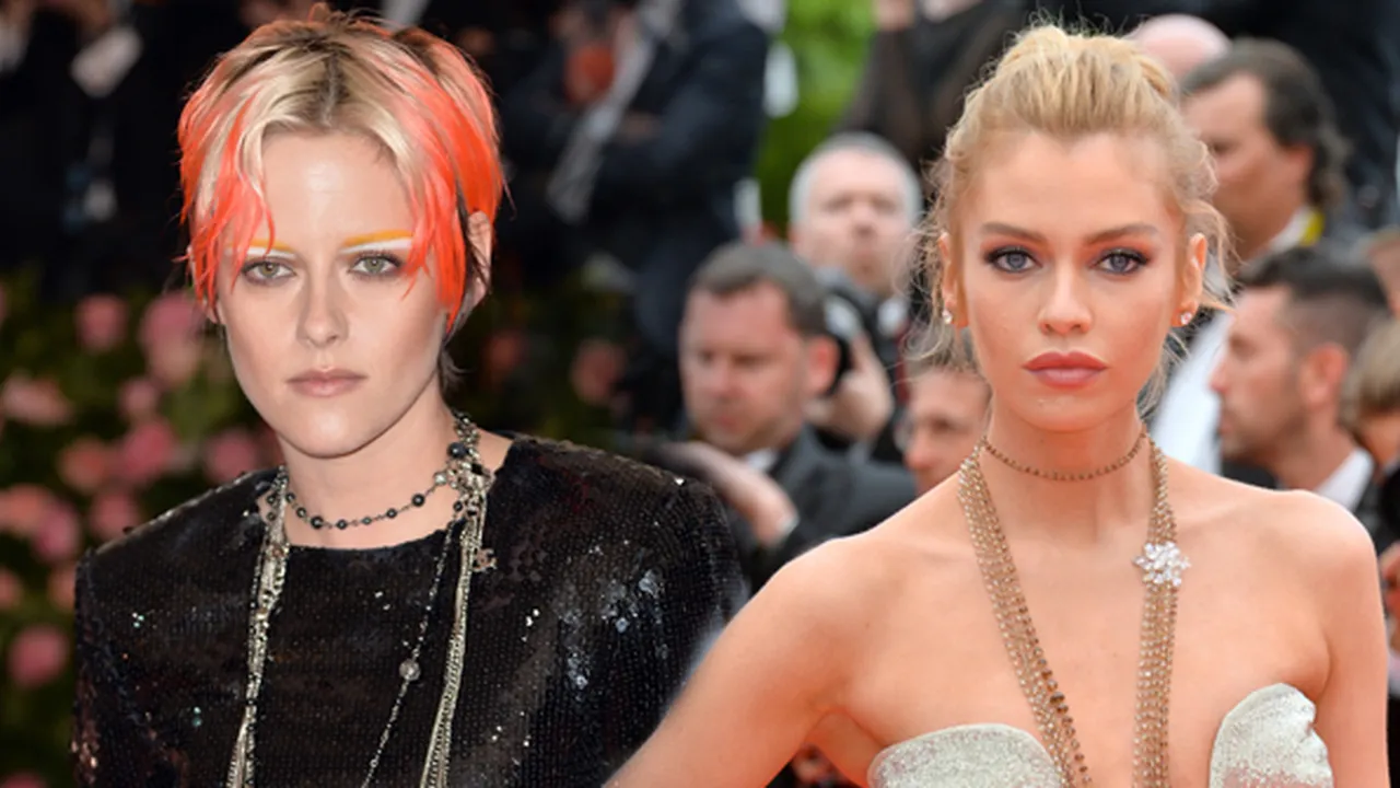 Kristen Stewart Tertangkap Dinner Bareng Stella Maxwell, Balikan?
