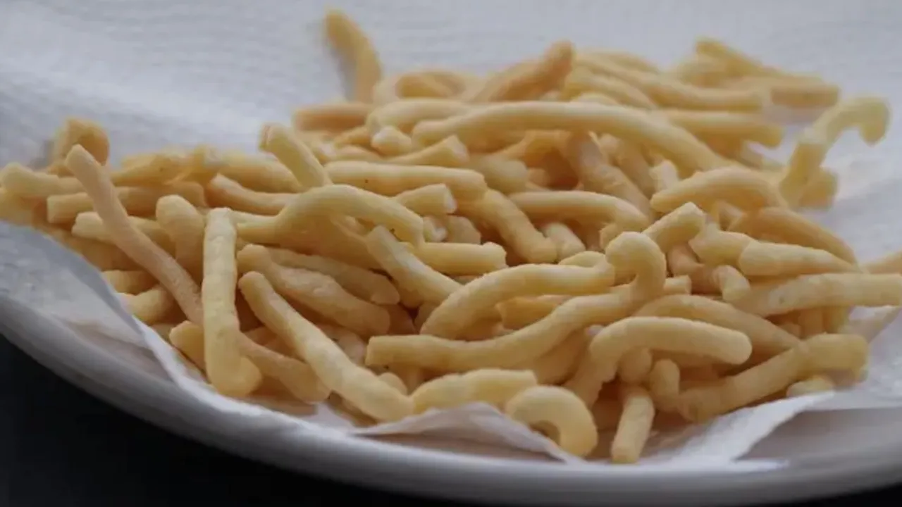 Kue Bawang Tahan Lama dan Mudah Dibuat, Begini Langkah-Langkahnya