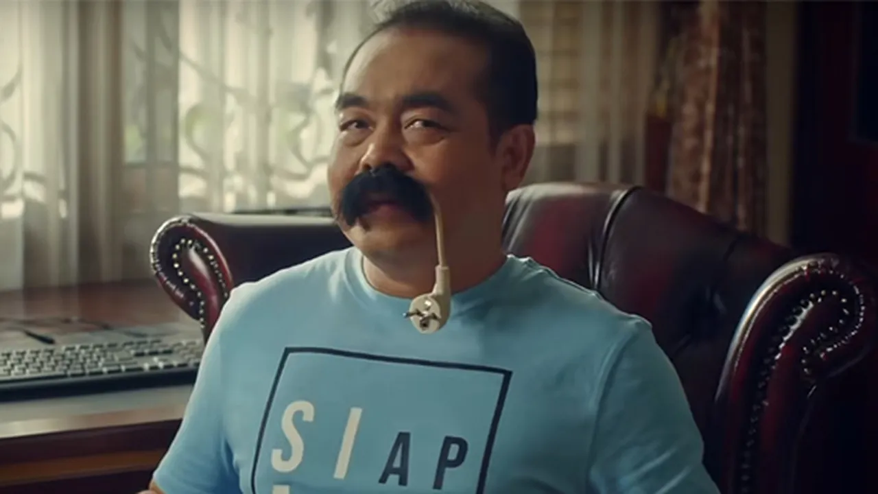 Kumis Adam Suseno Ternyata Berfungsi Sebagai 'Kantong Ajaib', Simpan PS5 Hingga Sepeda!