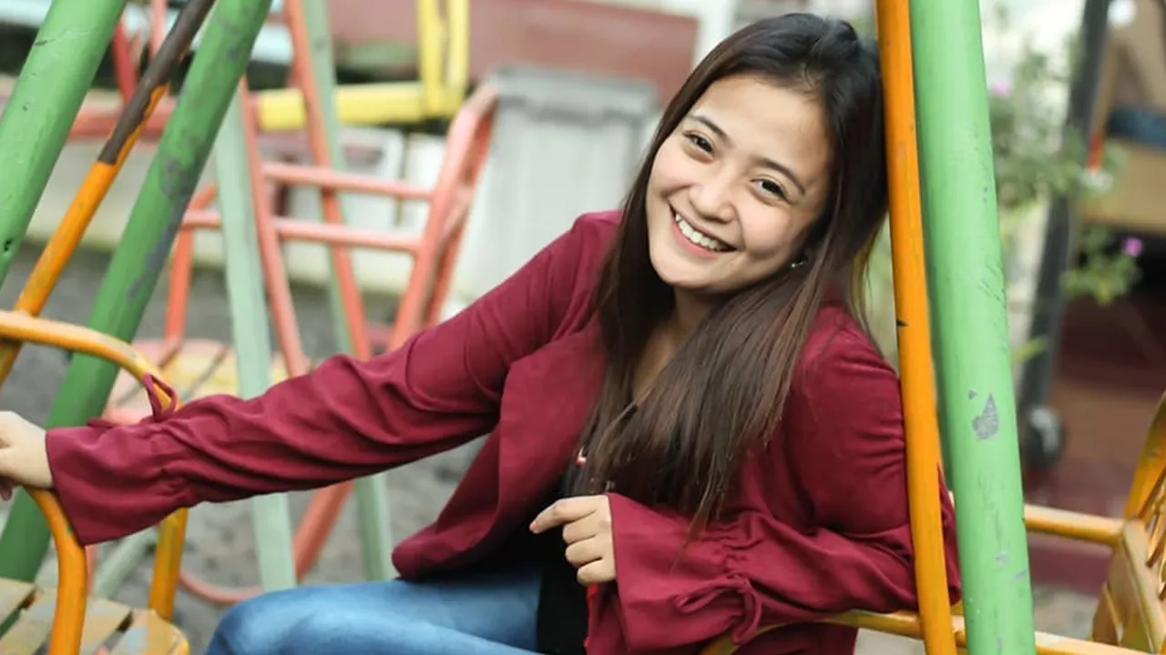 Kuras Air Mata, Wiranti LIDA Nangis Bersujud di Kaki Ibunya