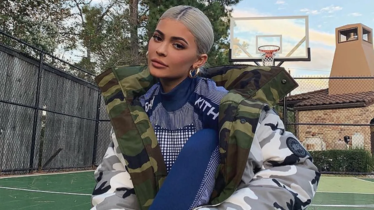 Kylie Jenner Tunjukkan Support Manis Untuk Travis Scott