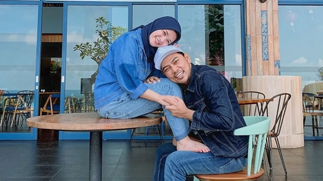 Lagi Liburan Bareng, Fikoh LIDA Terima Hadiah Cincin Berlian dari Fomal?