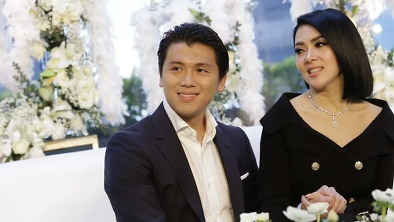 Lagi Senggang, Syahrini Lebih Pilih Mengaji Daripada Nonton Film Lagi Senggang, Syahrini Lebih Pilih Mengaji Daripada Nonton Film