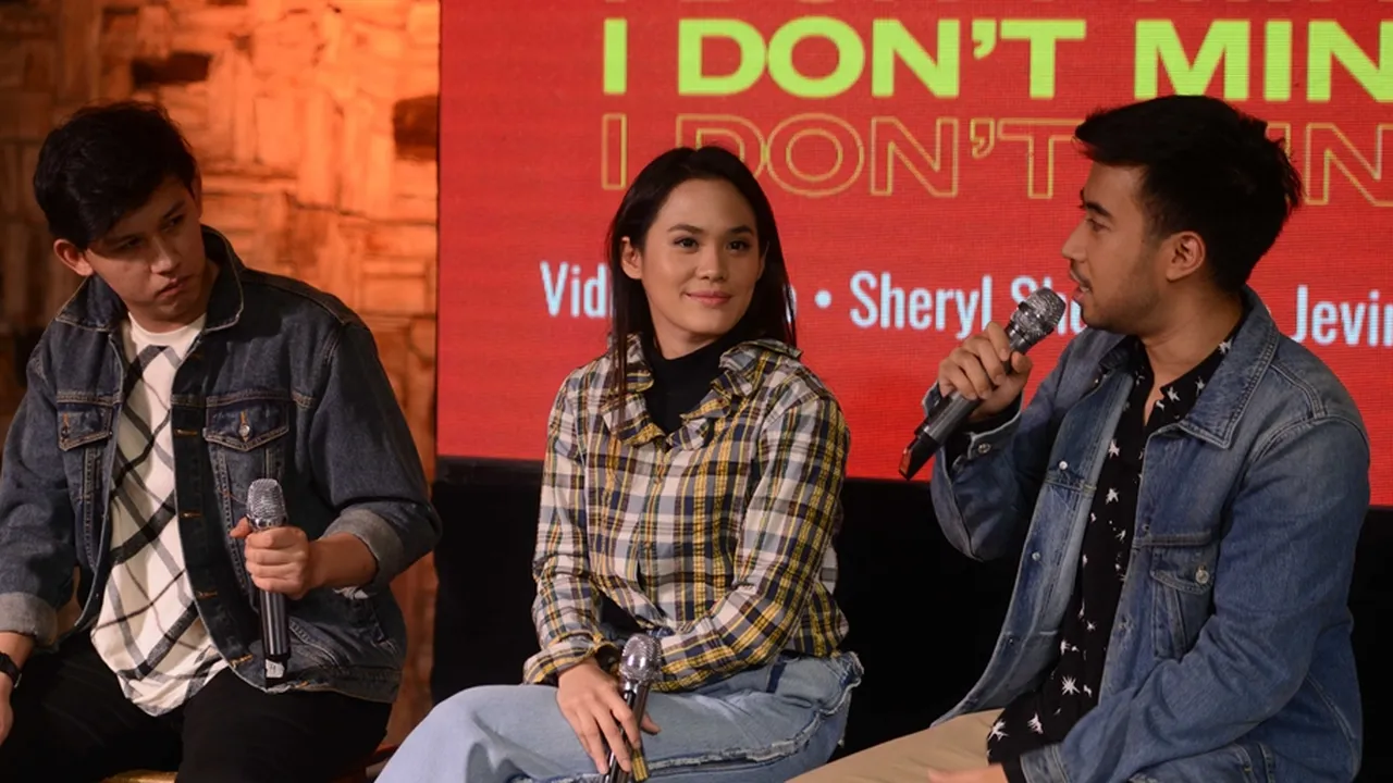 Lagu 'I Don't Mind' Kolaborasi Vidi, Jevin & Sheryl Suguhkan Konsep Gambar Unik Lagu 'I Don't Mind' Kolaborasi Vidi, Jevin & Sheryl Suguhkan Konsep Gambar Unik