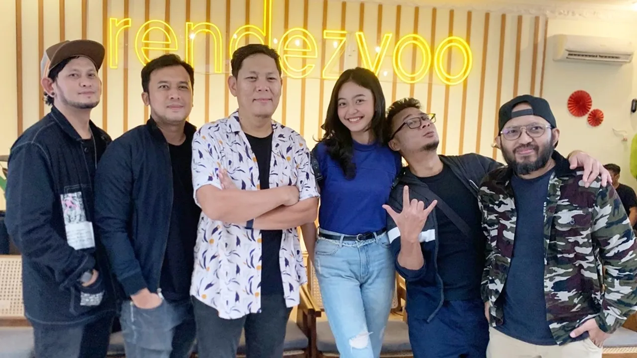 Lagunya Digarap Bareng-Bareng di Studio, Band Baru Andika Ex Peterpan Rilis EP 'Ilusi'