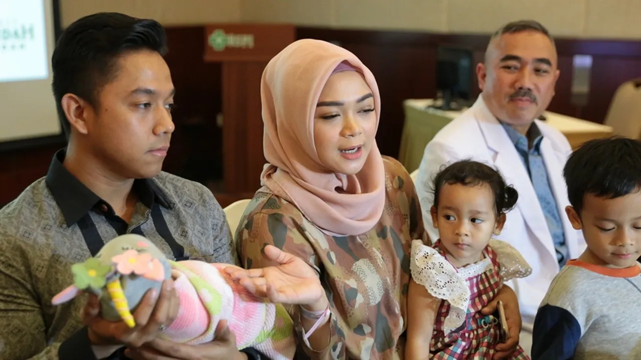 Lahiran Anak Pertama, Sheza Idris Menangis