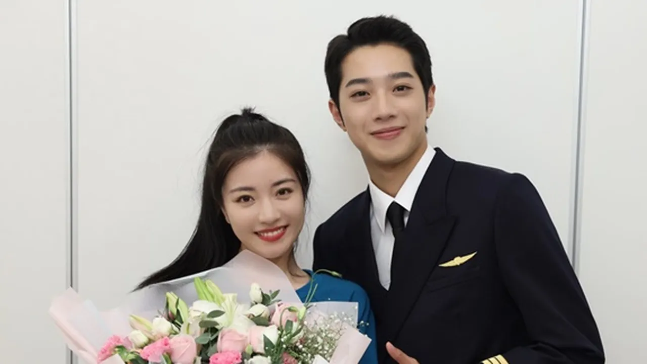 Lai Guan Lin Main Drama Terbaru 'Don't Think of Interrupting My Studies', Makin Gagah Pakai Seragam Pilot
