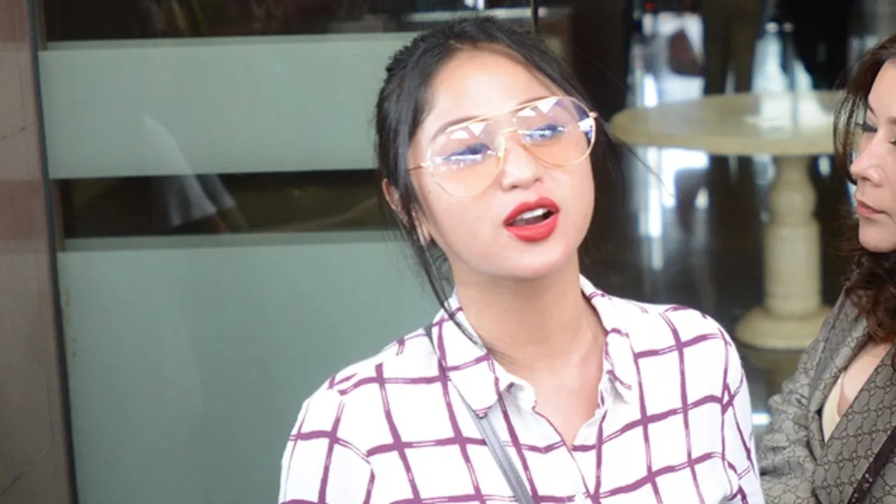 Laksanakan Wasiat Ayah, Dewi Perssik Bakal Cabut Gugatan Atas Rosa Meldianti
