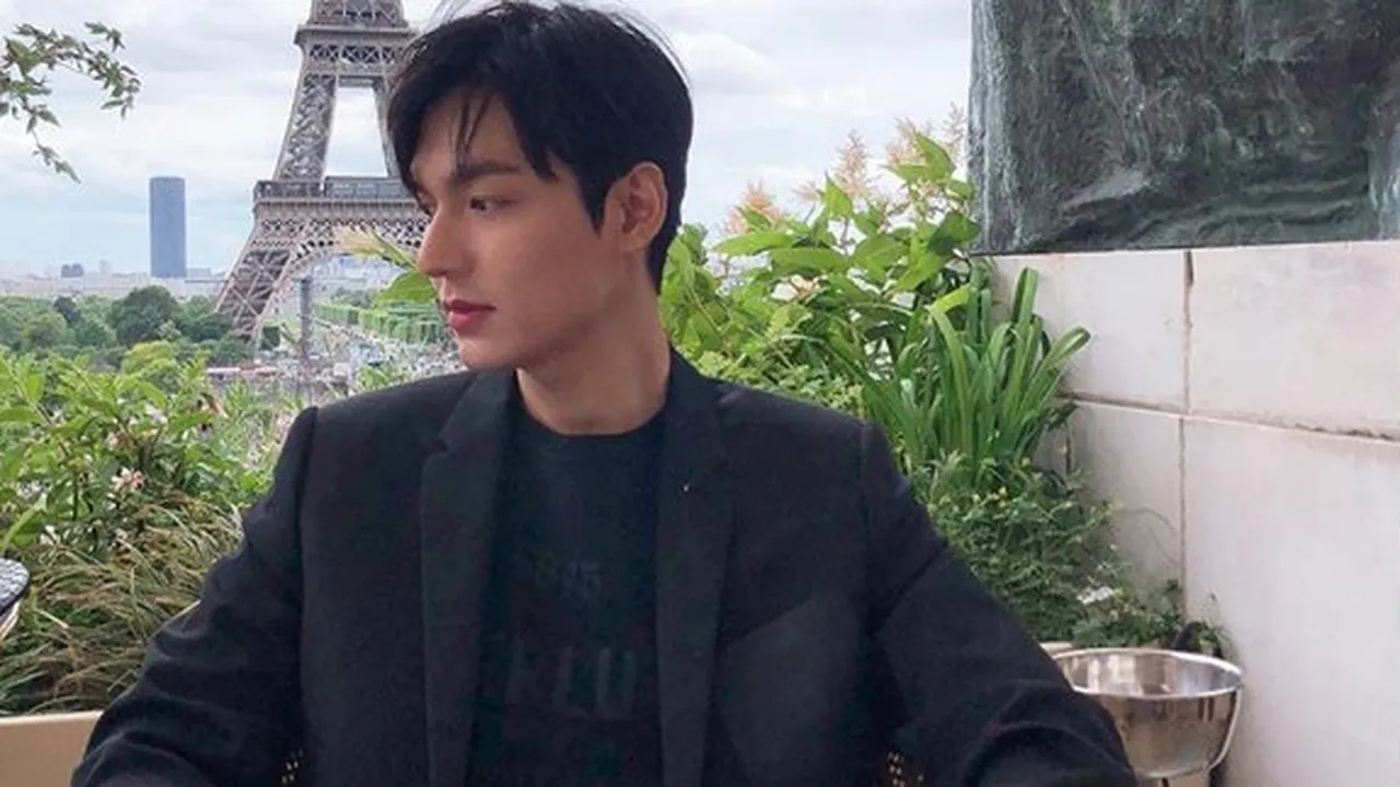 Lama Tak Update Instagram, Lee Min Ho Pamerkan Visual Ganteng Tak Terbantahkan