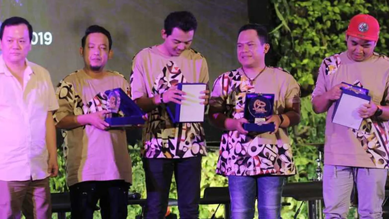 'Lamar Aku', Nostalgia Wali Band dengan Penggemar Setelah 20 Tahun Berkarya