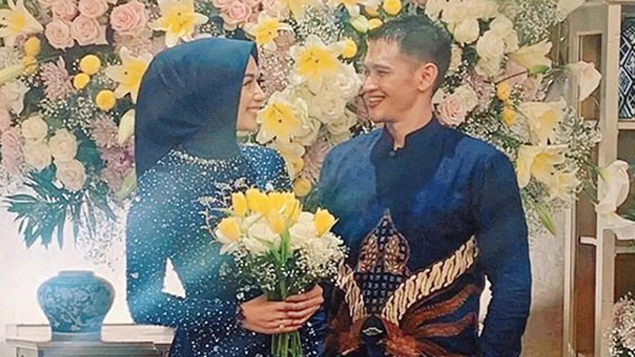 Lamar Citra Kirana, Rezky Aditya Nyanyikan Lagu Romantis dan Sempat Grogi Lamar Citra Kirana, Rezky Aditya Nyanyikan Lagu Romantis dan Sempat Grogi