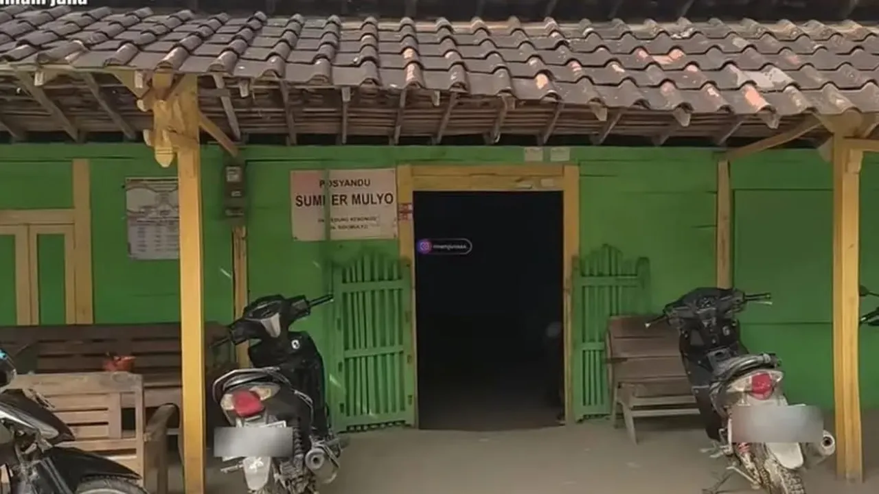 Lantai Tanah dengan Dinding Kayu, Begini Potret Rumah Pratama Arhan Sebelum Direnovasi