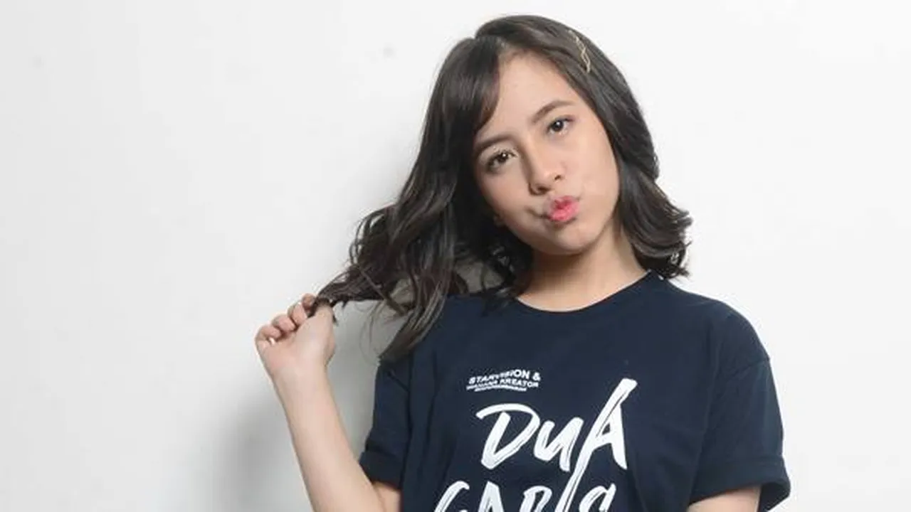 Laris Manis di Film, Zara Bakal Keluar dari Idol Group JKT48? Laris Manis di Film, Zara Bakal Keluar dari Idol Group JKT48?