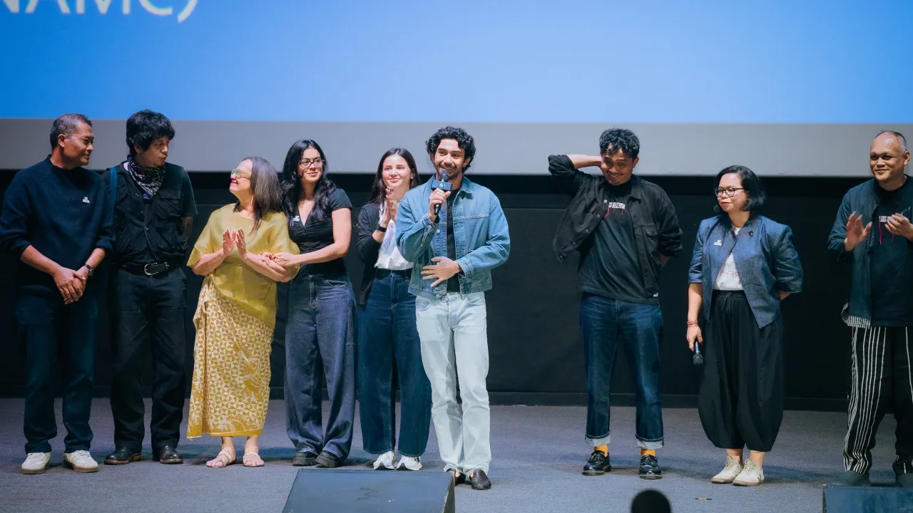 Jakarta Film Week 2026の閉幕上映に登壇した『Laut Bercerita』の出演者と関係者