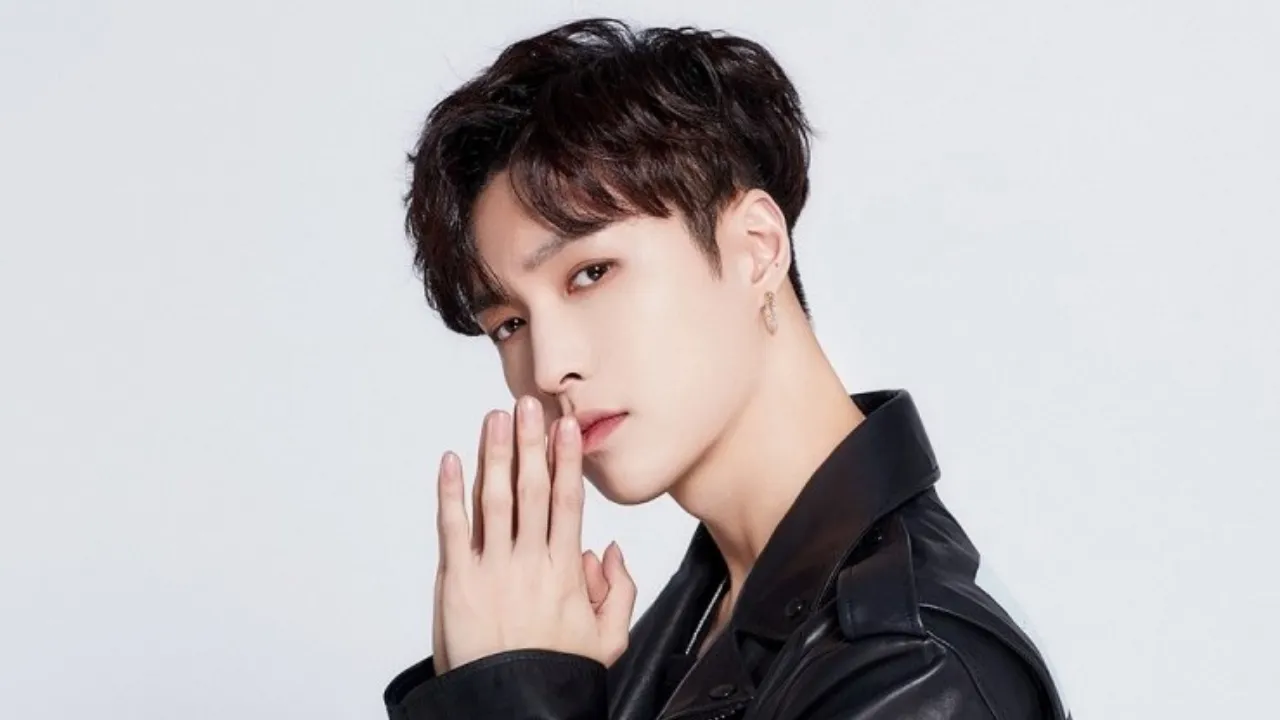 Lay Zhang Kuliah, Umumkan Jadi Mahasiswa di Usia 35 Tahun