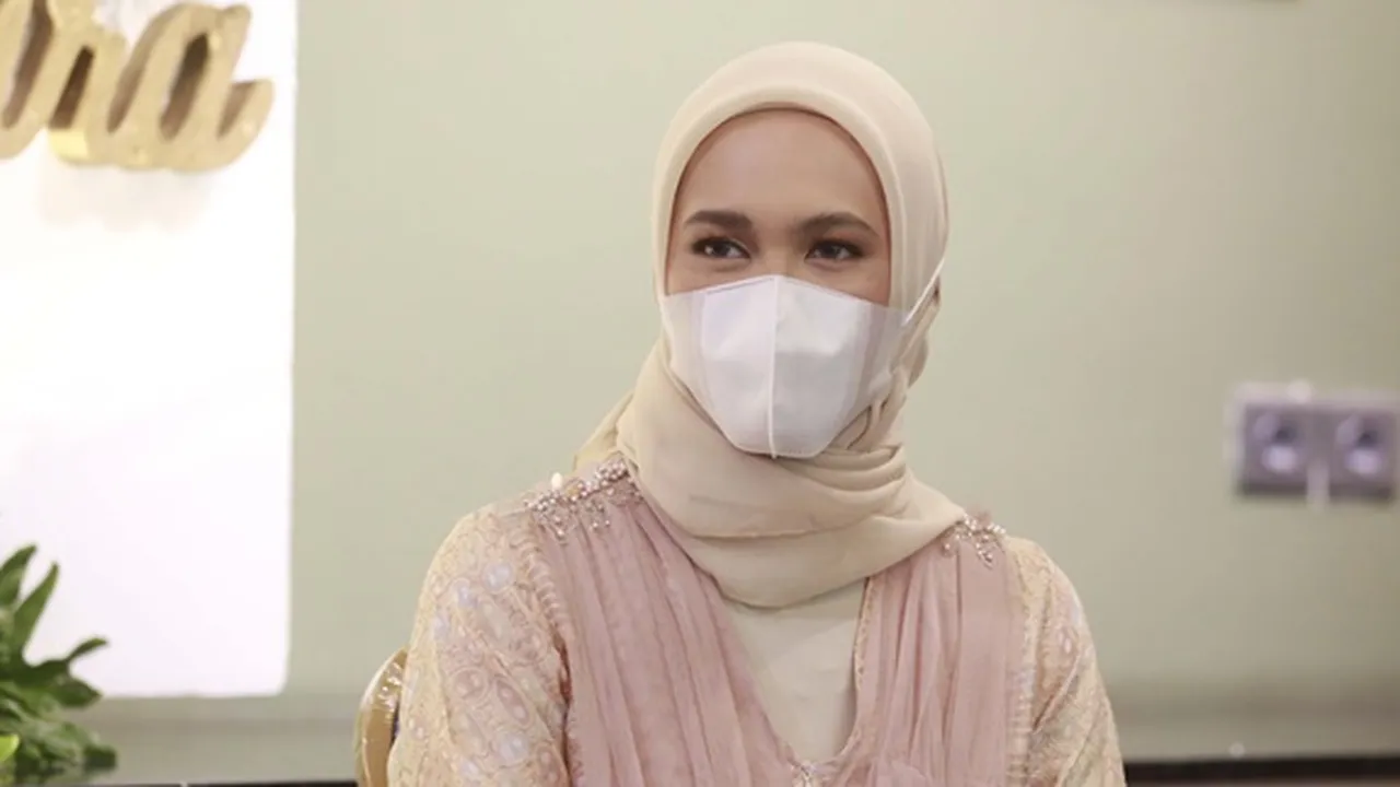 Lebaran Tahun Ini Masih Pandemi, Annissa Soebandono Silaturahmi dengan Keluarga Secara Daring