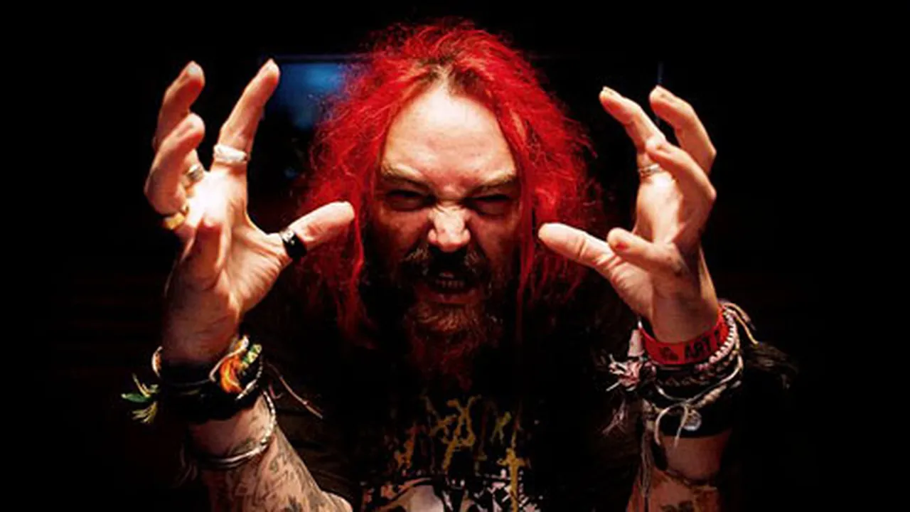 Lebih Dekat Dengan Max Cavalera
