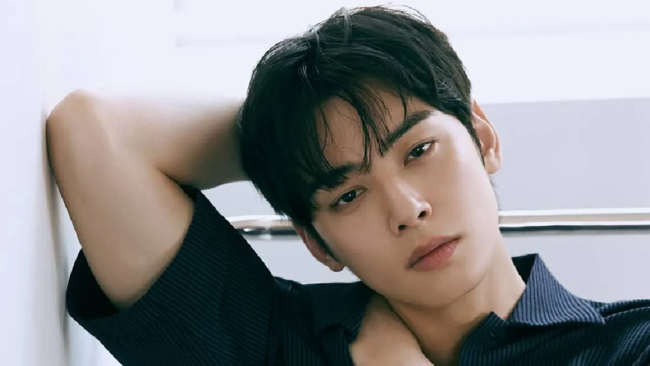 Lee Dong Hwi, Adik Kandung Cha Eun Woo Muncul di Depan Publik Sebagai Ahli AI
