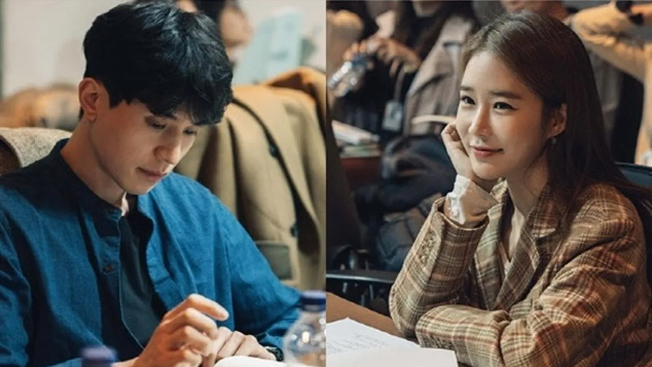 Lee Dong Wook dan Yoo In Na Malu-Malu Romantis di Teaser Drama 'Touch Your Heart'