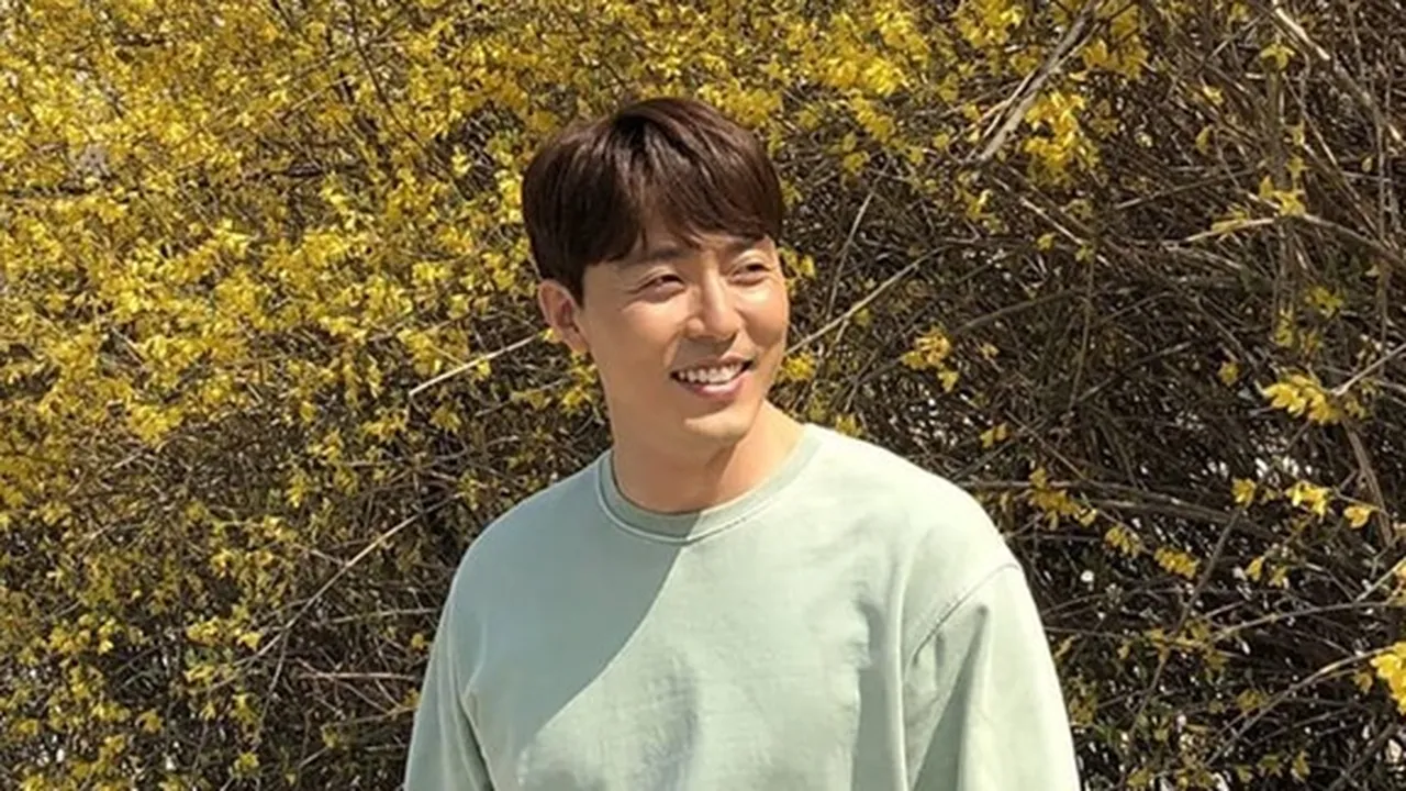 Lee Moo Saeng Ungkap Kemungkinan Ada 'THE WORLD OF THE MARRIED' Season 2