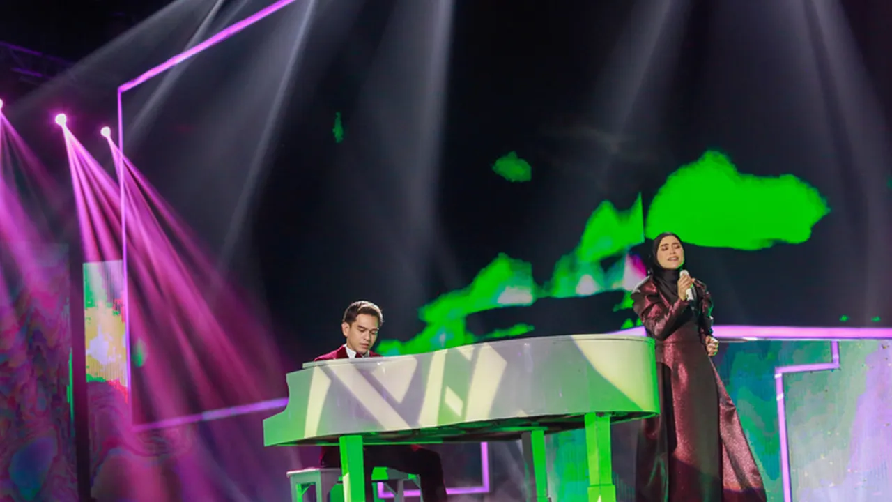 Lesti Kejora Kolaborasi dengan Idolanya Rangga Azof di HUT SCTV 33 XtraOrdinary, Rizky Billar Ikut Senang Lesti Kejora Kolaborasi dengan Idolanya Rangga Azof di HUT SCTV 33 XtraOrdinary, Rizky Billar Ikut Senang