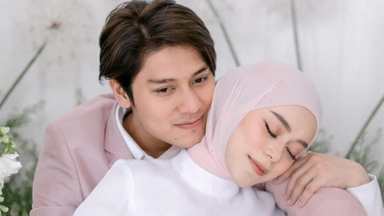 Lesti Melahirkan Secara Prematur, Rizky Billar Akhirnya Unggah Foto Perdana Baby L