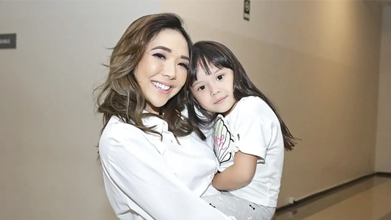 Libur Natal & Tahun Baru, Gisel Bakal Habiskan Waktu Bareng Gempi dan Gading Marten?