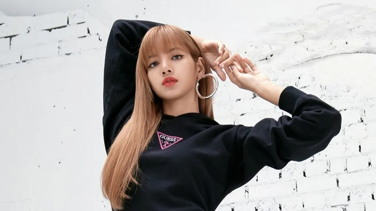 Lisa BLACKPINK Ganti Gaya Rambut, Penggemar Cium Aroma Comeback