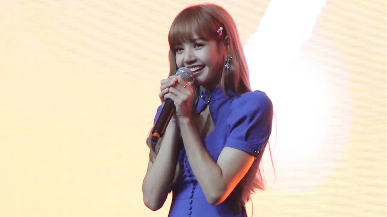 Lisa Janji Bawa BLACKPINK ke Indonesia Lisa Janji Bawa BLACKPINK ke Indonesia