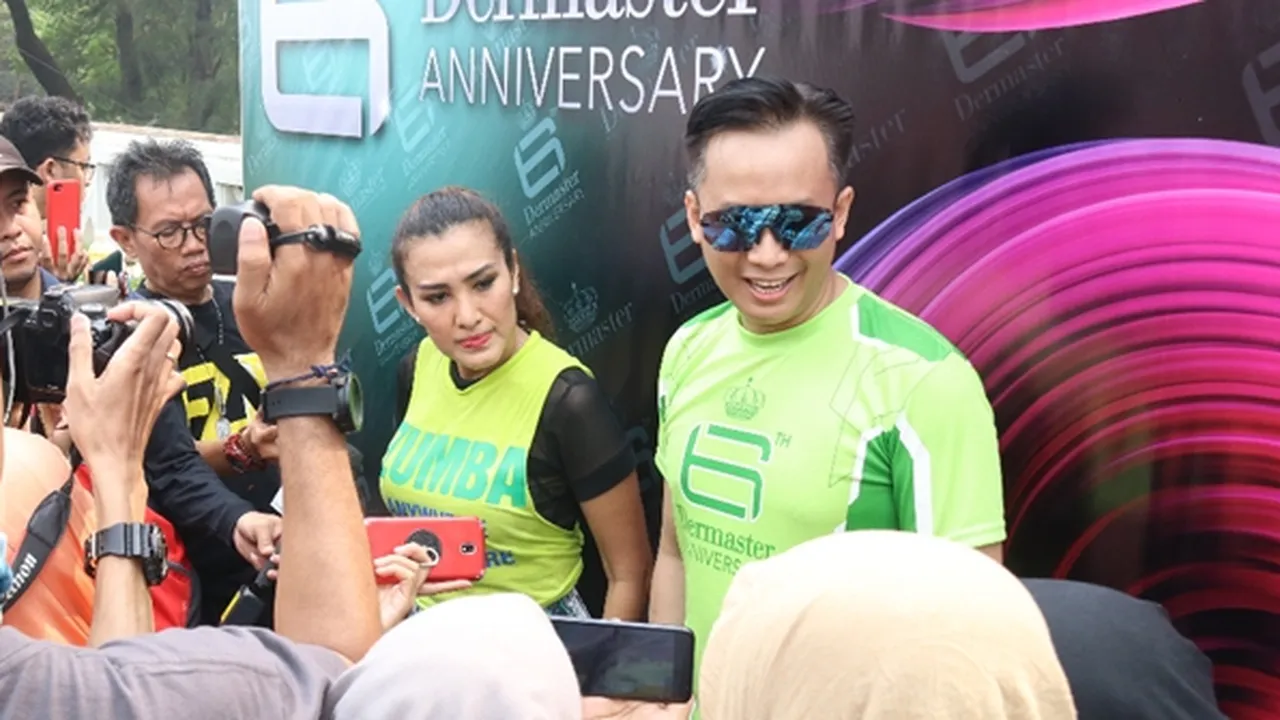 Liza Natalia dan Puteri Indonesia 2019 Ajak Pengunjung CFD Zumba Bareng