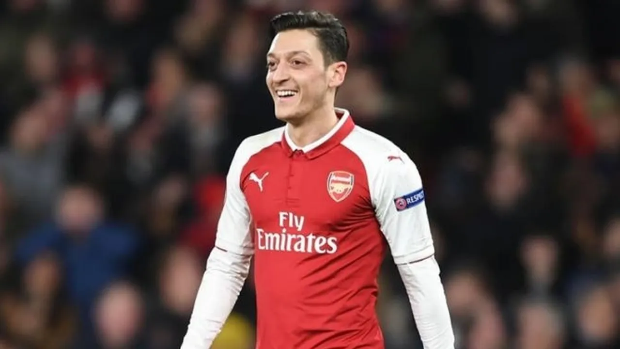 Lombok Diguncang Gempa, Pesepakbola Mesut Oezil Berikan Doa