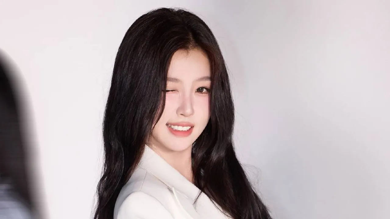 LOVE IN THE SHELL Mulai Syuting, Esther Yu dan Hou Minghao Bikin Gemas